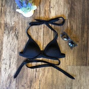 ⬇️ Black Victoria Secret Bikini Top XS